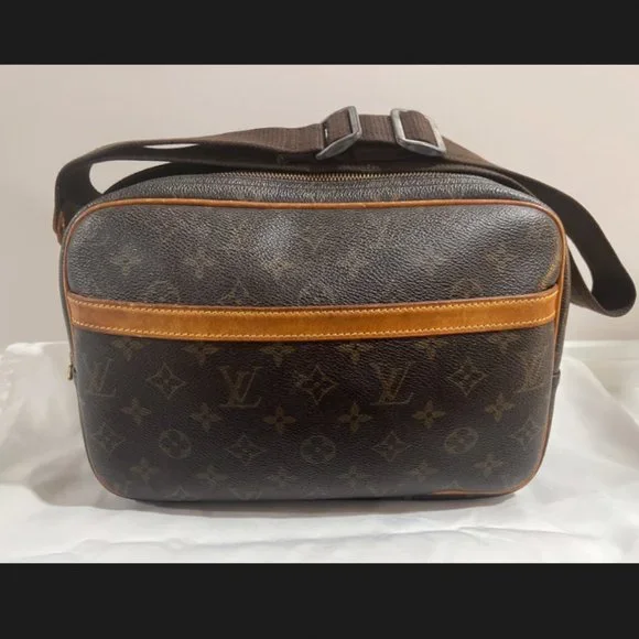 Louis Vuitton (discontinued) Monogram Reporter Bag (Authentic) - Picture 1 of 9